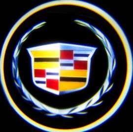 Проекция логотипа Cadillac